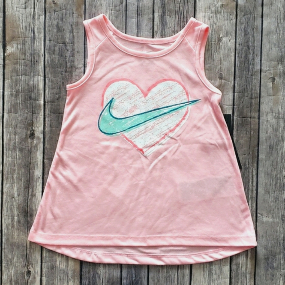 **Size 24M Only**Nike Little Girls Heart Logo Graphic Bike Short Set - Picture 3 of 13